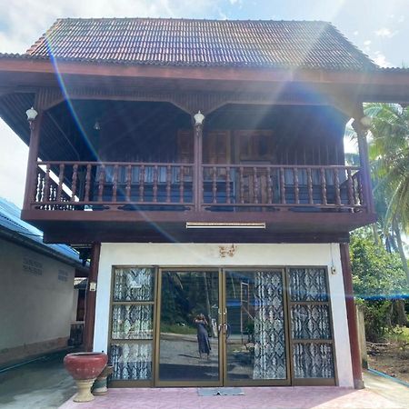 Reindeer House Wat Chedi 4 People Sichon Exterior foto