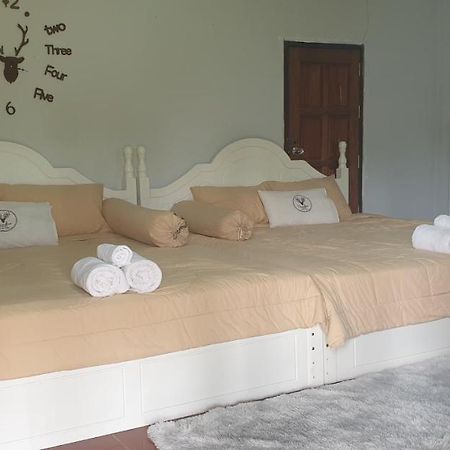 Reindeer House Wat Chedi 4 People Sichon Exterior foto