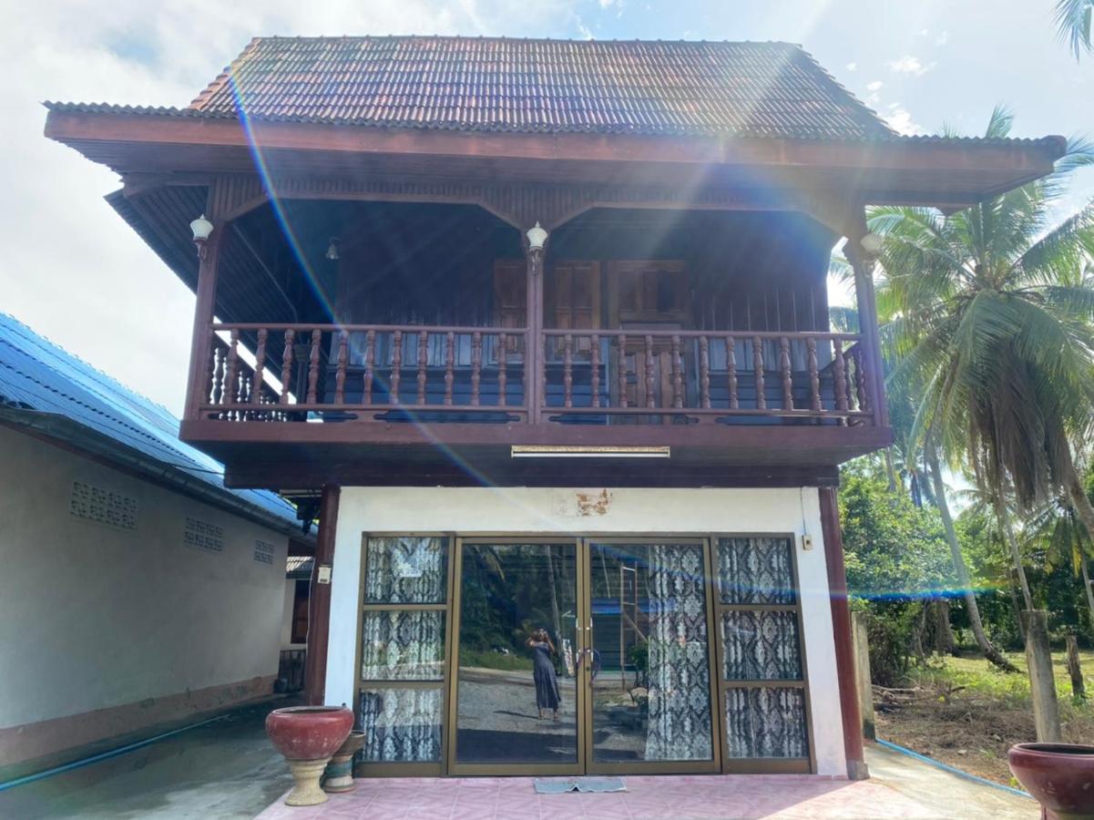 Reindeer House Wat Chedi 4 People Sichon Exterior foto