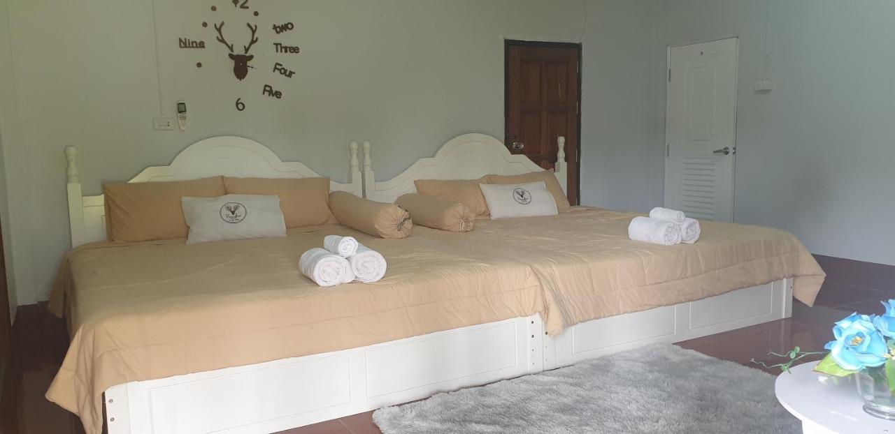 Reindeer House Wat Chedi 4 People Sichon Exterior foto